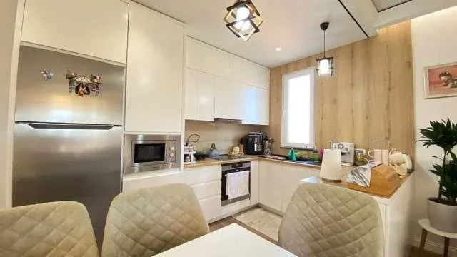 Tirane, shitet apartament 1+1+BLK Kati 5, 111 m² 130.000 Euro