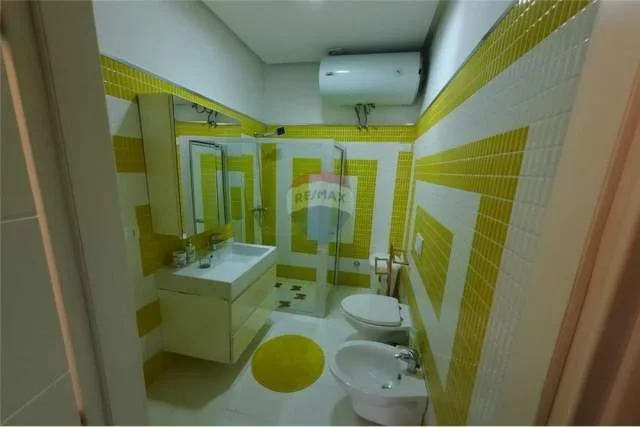 Tirane, jepet me qera apartament 2+1 Kati 2, 95 m² 650 Euro (Stadiumi Dinamo)