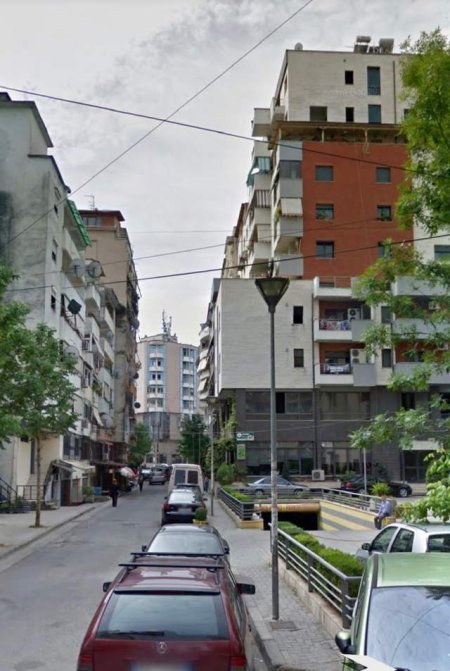 Tirane, jepet me qera ambjent biznesi Kati 0, 80 m² 800 Euro (Blloku te Conadi)