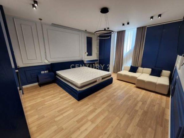 Tirane, Kompleksi Square 21 shesim garsoniere mobilim luksoz, 42 m² 78.250 Euro (Rruga e kavajes)