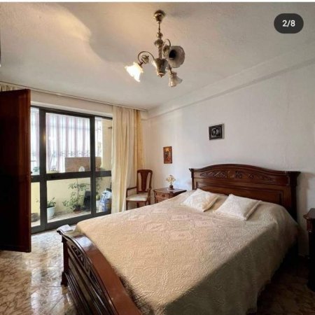 Tirane, jepet me qera apartament 2+1 400 Euro