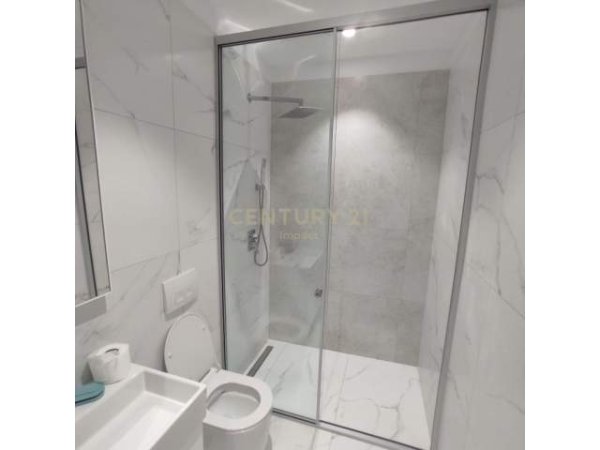 Tirane, jepet me qera apartament 1+1+BLK Kati 2, 67 m² 500 Euro (astir)