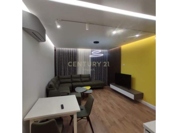 Tirane, jepet me qera apartament 1+1+BLK Kati 2, 67 m² 500 Euro (astir)
