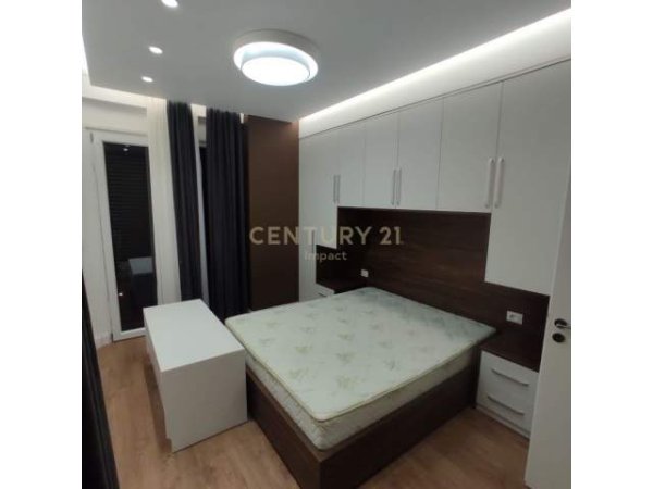 Tirane, jepet me qera apartament 1+1+BLK Kati 2, 67 m² 500 Euro (astir)