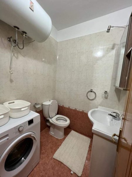 Tirane, jepet me qera apartament Kati 2, 105 m² 500 Euro (Rruga e Barrikadave)