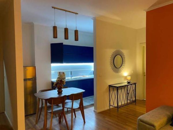 Tirane, jepet me qera apartament 1+1+BLK Kati 2, 73 m² 700 Euro