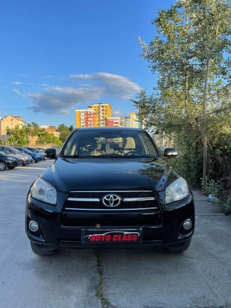 Tirane, shes xhip Toyota RAV4 Viti 2009, 9.200 Euro