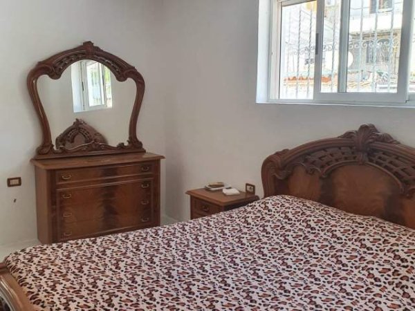 Tirane, jepet me qera apartament 1+1 Kati 1, 60 m² 33.000 Leke (niko avrami, allias)