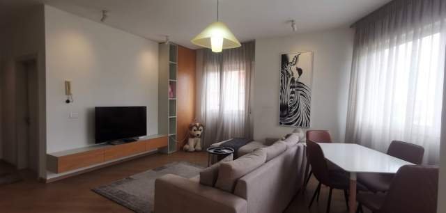 Tirane, jepet me qera apartament 2+1 Kati 4, 92 m² 550 Euro (Rruga Isuf Elezi)