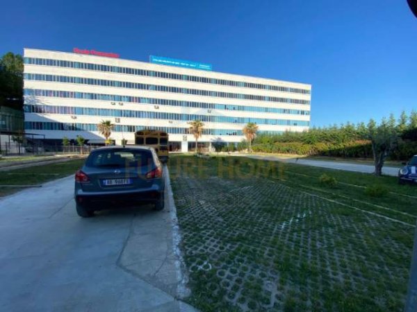 Tirane, jepet me qera ambjent biznesi Kati 6, 8.000 m² 48.000 Euro (Lunder, Tirane)