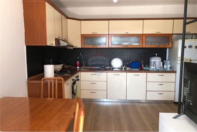 Tirane, shes apartament 1+1+BLK 69 m² 87.000 Euro (Pallati me Shigjeta)