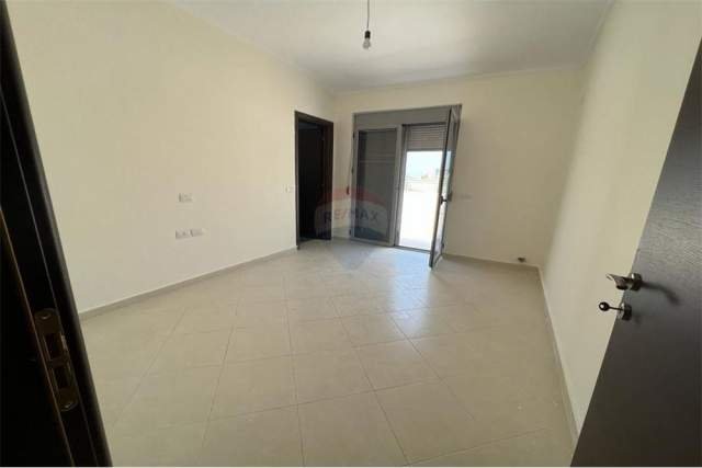 Vlore, shitet Penthouse 2+1+BLK Kati 10, 135 m² 106.000 Euro (Rruga Cajupi)