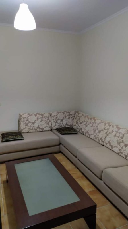 Tirane, jepet me qera apartament 3+1+BLK Kati 4, 100 m² 420 Euro (Rruga ylbere Bylykbashi)