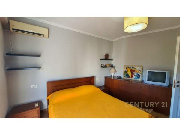 Tirane, jepet me qera apartament 2+1 Kati 5, 70 m² 450 Euro (Petro Korcari)