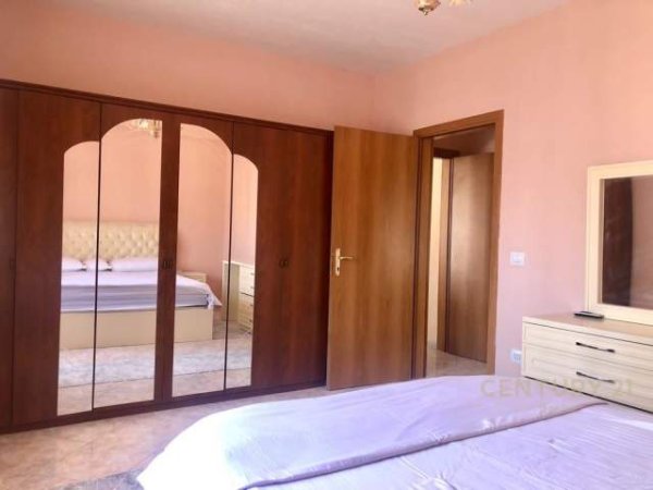 Tirane, jap me qera apartament 2+1BULEVARDI ZOGU I, Kati 4, 95 m² 650 Euro (QENDER)
