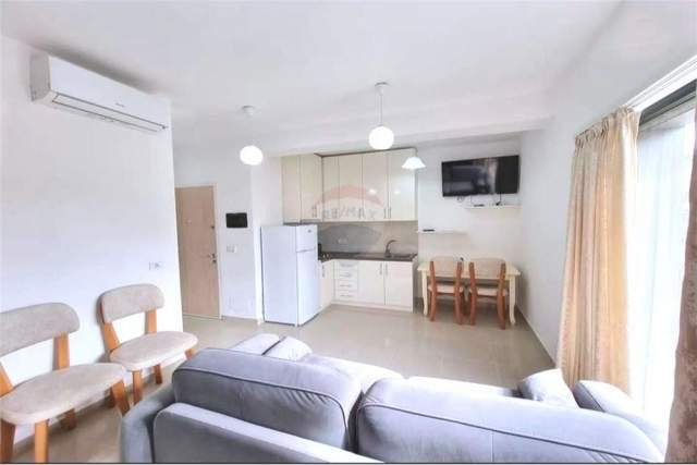 Tirane, shitet garsonier 1+1 Kati 2, 38 m² 85.000 Euro (prane Juridikut)