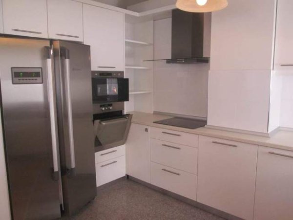 Tirane, jepet me qera apartament 2+1+BLK Kati 2, 131 m² 850 Euro