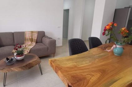 Tirane, jepet me qera apartament 2+1 Kati 5, 90 m² 600  (Rruga Myslym Shyri)