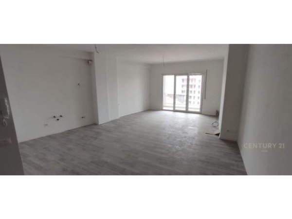 Tirane, shitet apartament 1+1 Kati 4, 84 m² 114000 Euro (Selvia)