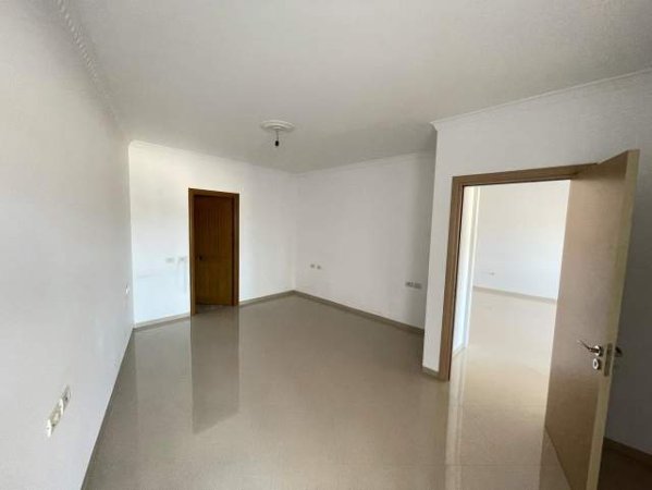Shqiperi, jepet me qera apartament Kati 3, 280 Euro (teodor keko)