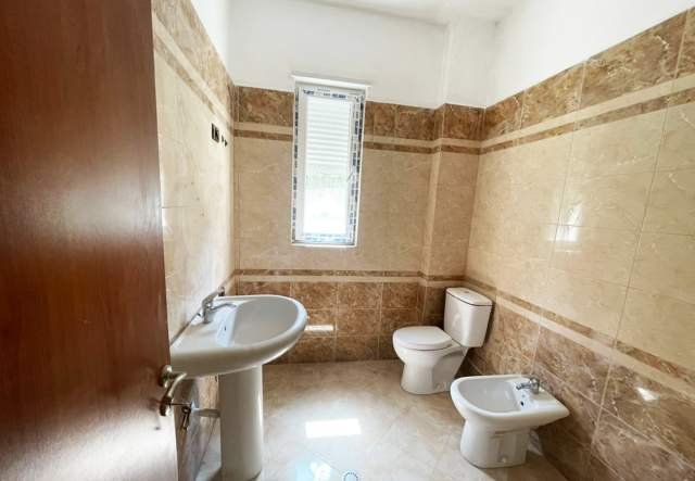 Vlore, shitet 96 m² 90.000 Euro