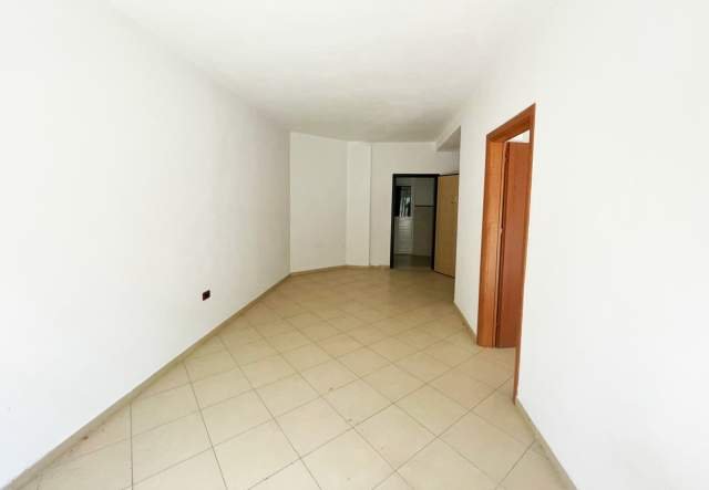 Vlore, shitet apartament 64 m² 55.000 Euro