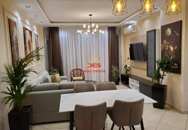 Vlore, jepet me qera apartament 2+1+BLK Kati 9, 100 m² 500 Euro (Prane Stadiumit)