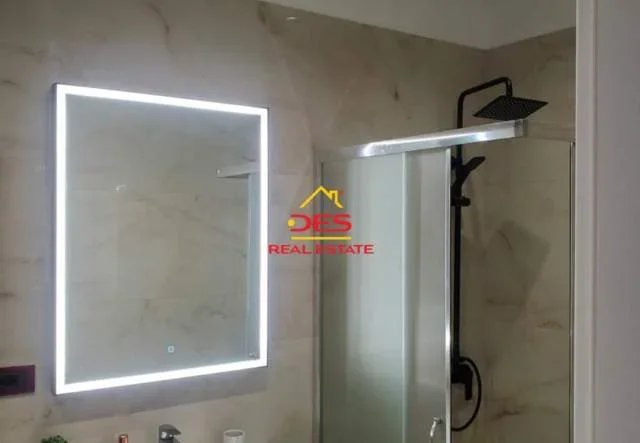 Vlore, jepet me qera apartament 2+1+BLK Kati 9, 100 m² 500 Euro (Prane Stadiumit)