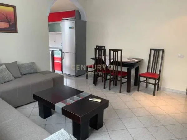 Tirane, jepet me qera apartament 2+1+BLK Kati 4, 100 m² 550 Euro (ish Stacioni i trenit)