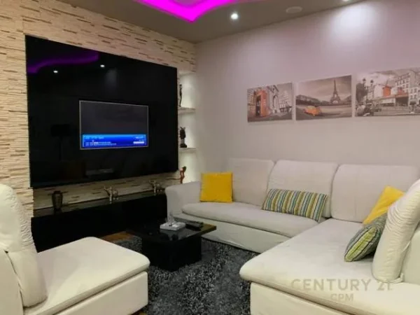 Tirane, jepet me qera 1+1+A+BLK Kati 2, 75 m² 700 Euro (Rruga Fortuzi)