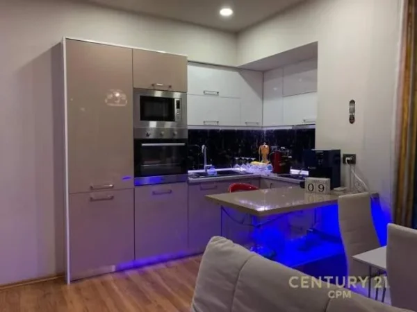 Tirane, jepet me qera 1+1+A+BLK Kati 2, 75 m² 700 Euro (Rruga Fortuzi)