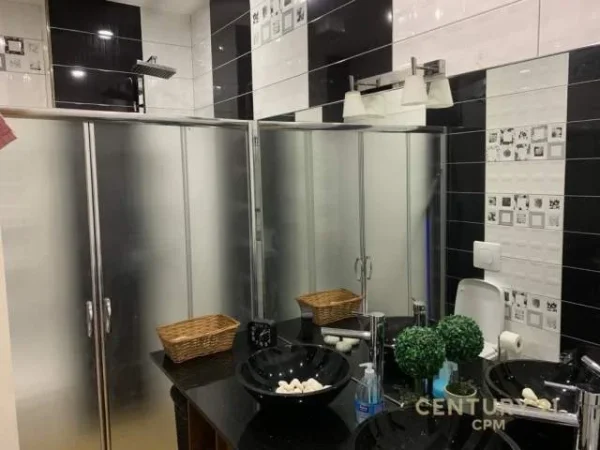 Tirane, jepet me qera 1+1+A+BLK Kati 2, 75 m² 700 Euro (Rruga Fortuzi)