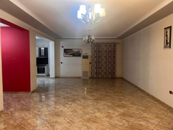 Tirane, jepet me qera apartament Kati 2, 140 m² 80.000 Leke (Don Bosko)