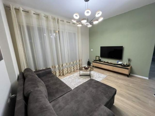Tirane, jepet me qera apartament 2+1+BLK Kati 2, 94 m² 800 Euro (Liqeni i Thate)