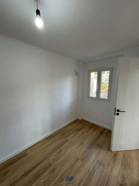 Tirane, shitet apartament Kati 4, 62 m² 88.000 Euro (Oxhaku)