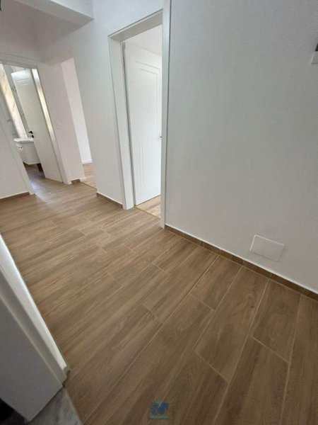 Tirane, shitet apartament Kati 4, 62 m² 88.000 Euro (Oxhaku)