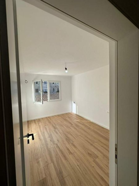 Tirane, shitet apartament 2+1+A+BLK Kati 4, 62 m² 88.000 Euro (Oxhaku)