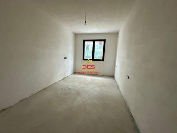 Shqiperi, shitet apartament 2+1+BLK Kati 1, 102 m² 153.000 Euro (Rruga Dhimiter Konomi, Vlore)