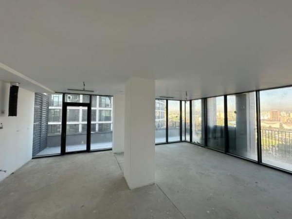 Tirane, shitet apartament 3+1+A+BLK Kati 4, 188 m² 430.000 Euro (Liqeni Artificial)