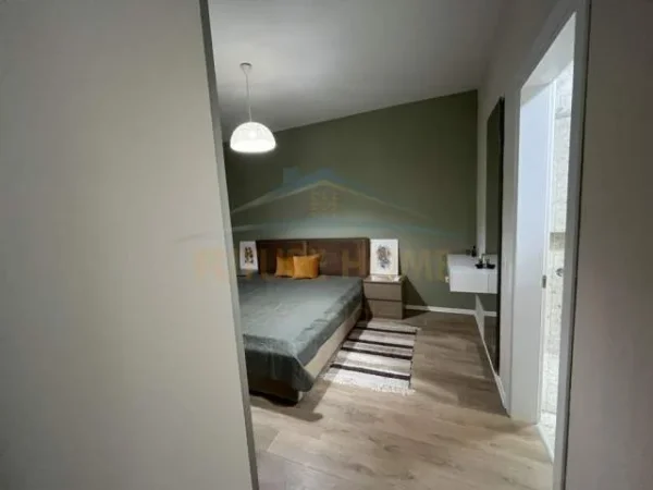 Tirane, jepet me qera apartament 2+1+BLK Kati 2, 94 m² 800 Euro (Liqeni i Thate)