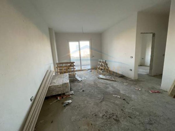 Tirane, shitet apartament 2+1 Kati 2, 93 m² 121.000 Euro (GOLDEN PARK)