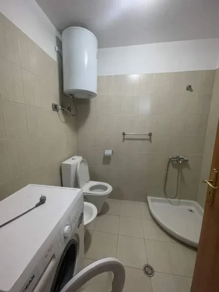 Tirane, jepet me qera apartament 2+1+A+BLK Kati 9, 130 m² 500 Euro (Prane Globe-it)