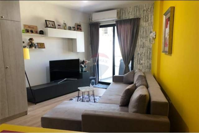 Tirane, shes apartament 1+1+BLK Kati 3, 62 m² 87.000 Euro (rruga dibres)
