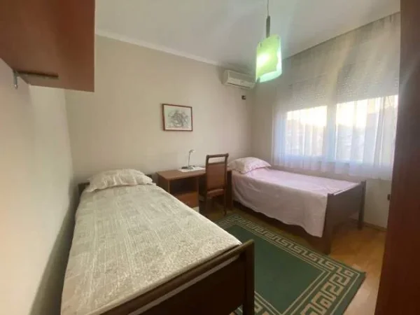 Tirane, jepet me qera apartament 2+1+A+BLK Kati 5, 105 m² 800 Euro (Sami Frasheri)