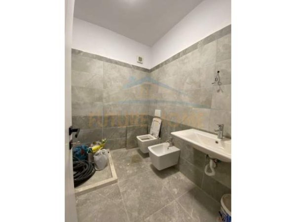 Tirane, shitet apartament 3+1 Kati 4, 133 m² 172.000 Euro (YZBERISHT)