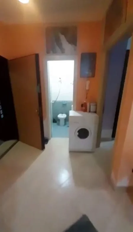 Tirane, jepet me qera apartament 1+1+BLK Kati 4, 60 m² 30.000 Leke (Astir ,prane bar universit)