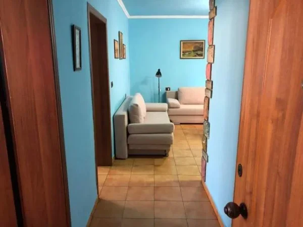 Tirane, jepet me qera apartament 3+1+BLK Kati 4, 100 m² 50.000 Leke (Zog zi ,prane trinty bar)