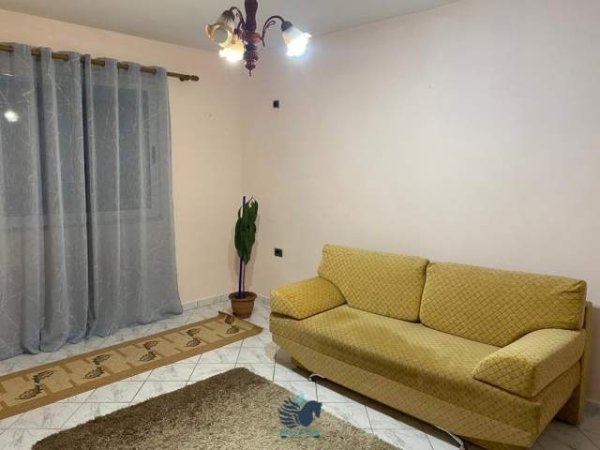 Tirane, jepet me qera apartament Kati 4, 75 m² 390 Euro (Allias)