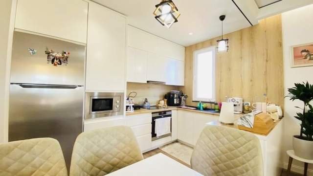 Tirane, shitet apartament Kati 5, 111 m² 130.000 Euro