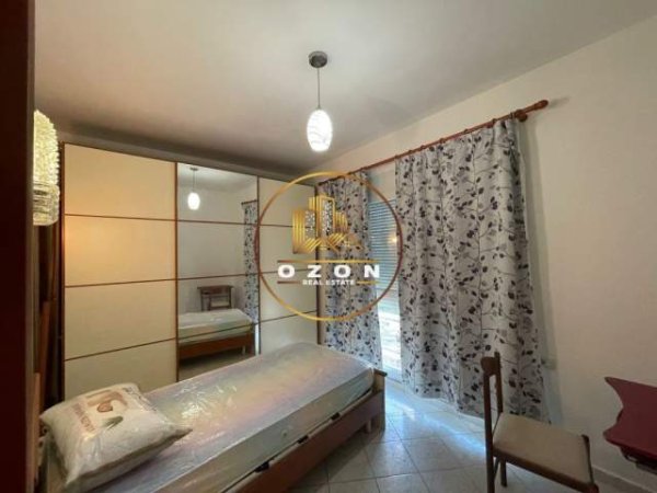 Tirane, jepet me qera apartament 2+1 Kati 4, 92 m² 550 Euro (Dispanceria)